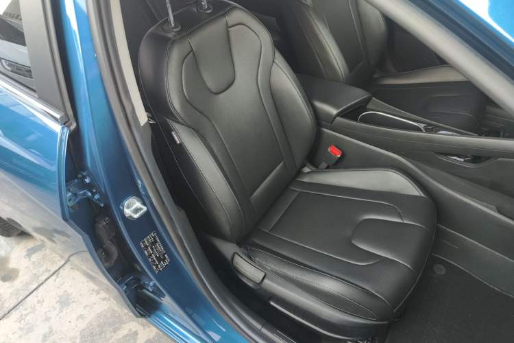 Used Hyundai Elantra 2021 1.5L CVT LUX Prestige Edition
