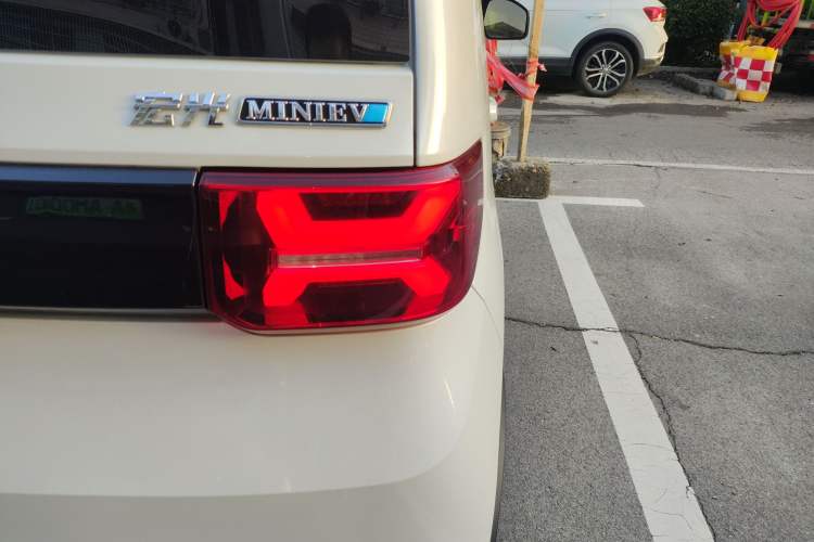 Used Wuling Hongguang MINIEV 2022 GAMEBOY 200km Gaming Edition with Lithium Iron Phosphate
