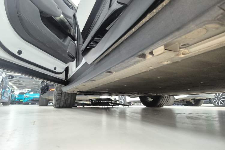 Used Zeekr 7X 2025 100 kWh Long-Range Rear-Wheel Drive with Intelligent Driving Features
