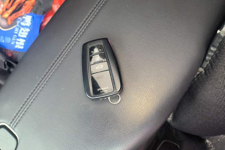 Used Toyota Avalon 2019 2.0L Luxury Edition China VI Standard
