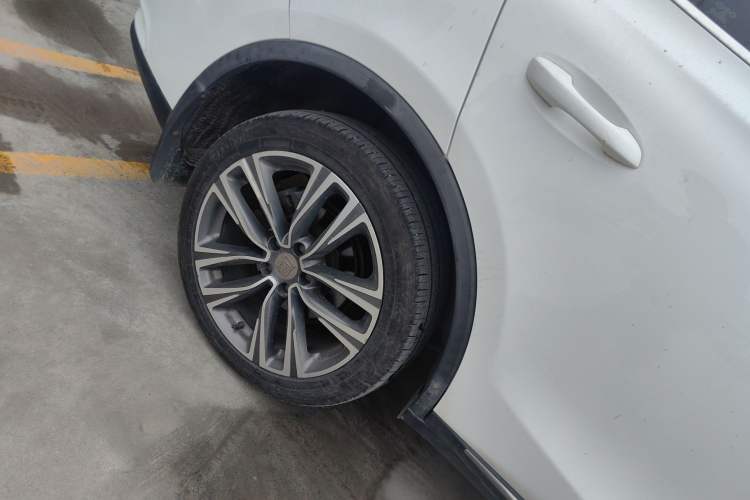 Used BYD Tang 2018 2.0T Automatic SmartConnect Prestige 7-Seater China V Standard
