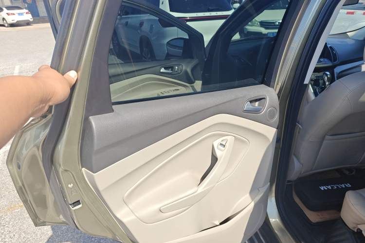 Used Ford Kuga 2013 1.6L GTDi 4x4 Elite Model
