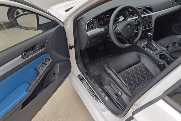 Used Volkswagen Lamando 2019 230TSI DSG Vision Edition China VI Standard
