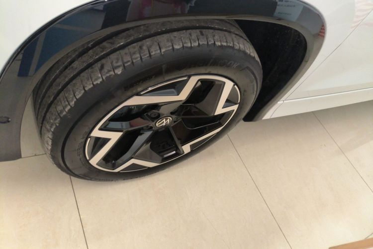 Used Volkswagen Tayron 2025 Tharu L 330TSI Two-Wheel Drive Elite City Package