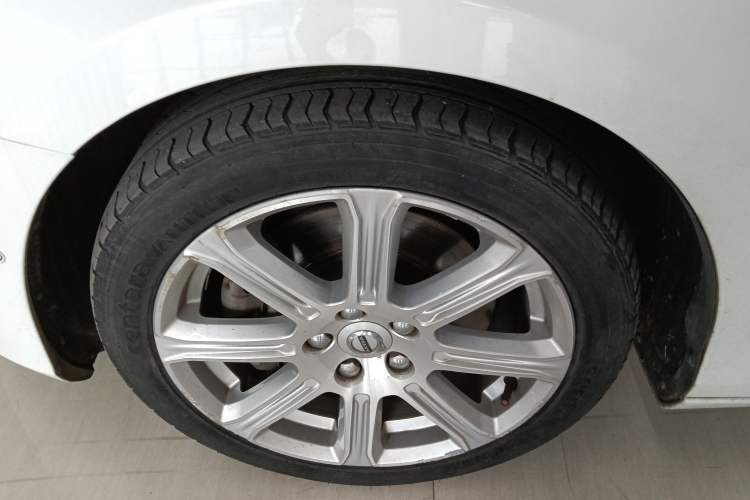 Used Volvo V40 2019 T3 Smart Luxury Edition