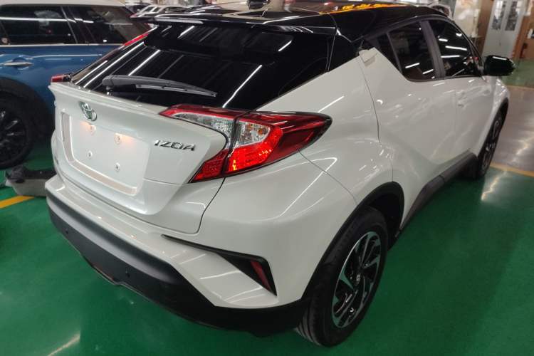 Used Toyota IZOA 2018 2.0L Yichi Edition China V Standard
