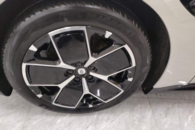 Used  SU7 2024 Rear-Drive Long-Range Intelligent Driving Version