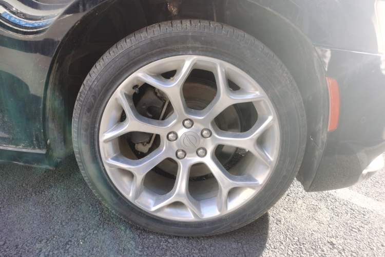 Used Chrysler 300C 2016 3.0L Supreme Edition
