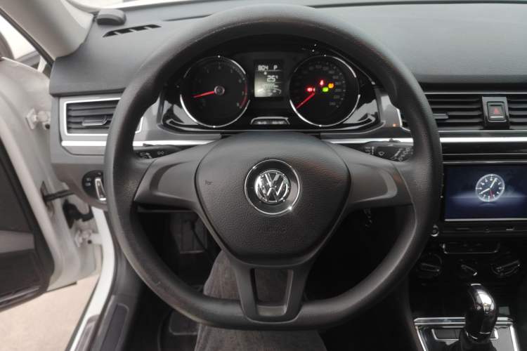 Used Volkswagen C-TREK 2017 1.6L Automatic Comfort Model
