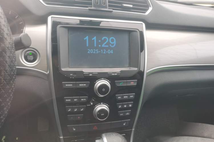 Used Haval H2 2016 Red Label 1.5T Automatic Two-Wheel Drive Elite Model
