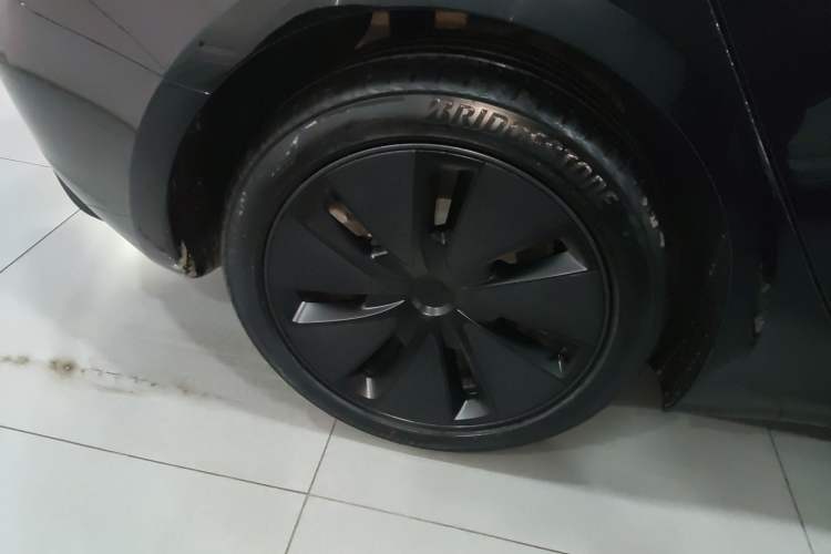 Used Tesla Model 3 2025 Model Revised Rear-Wheel-Drive Version
