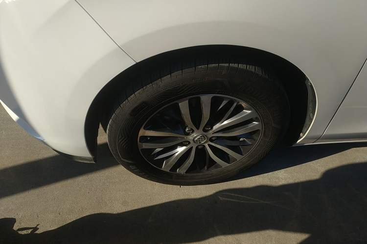 Used Buick GL8 2018 ES 28T Luxury Model China VI Standard
