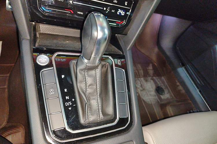 Used Volkswagen Magotan 2023 2 Million Units Commemorative Edition 330TSI DSG Luxury Version
