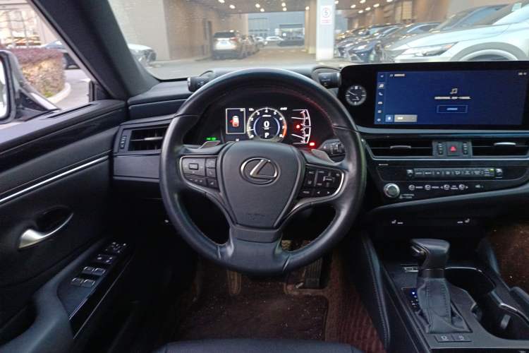 Used Lexus ES 2022 200 Excellence Edition