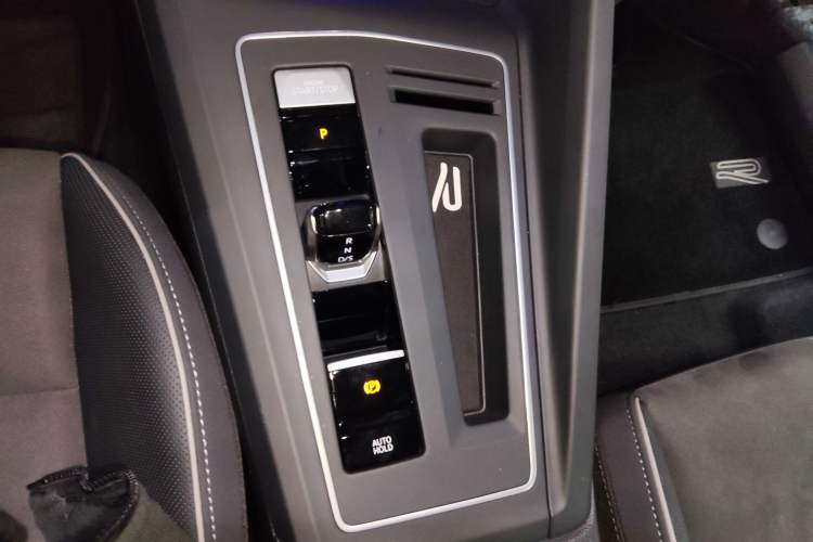 Used Volkswagen Golf 2023 Facelift 280TSI DSG R-Line