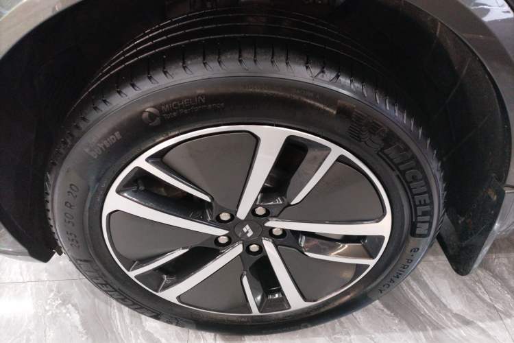 Used Li Auto L8 2023 Pro Model
