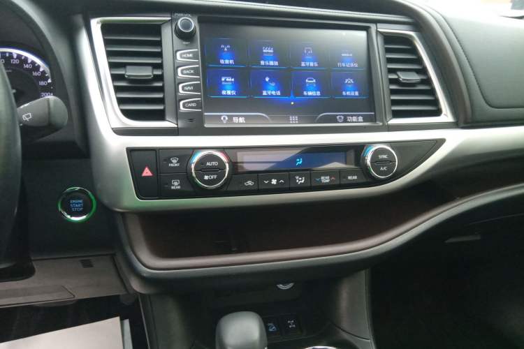 Used Toyota Highlander 2018 2.0T Four-Wheel Drive Luxury Version 7 Seats China VI Standard
