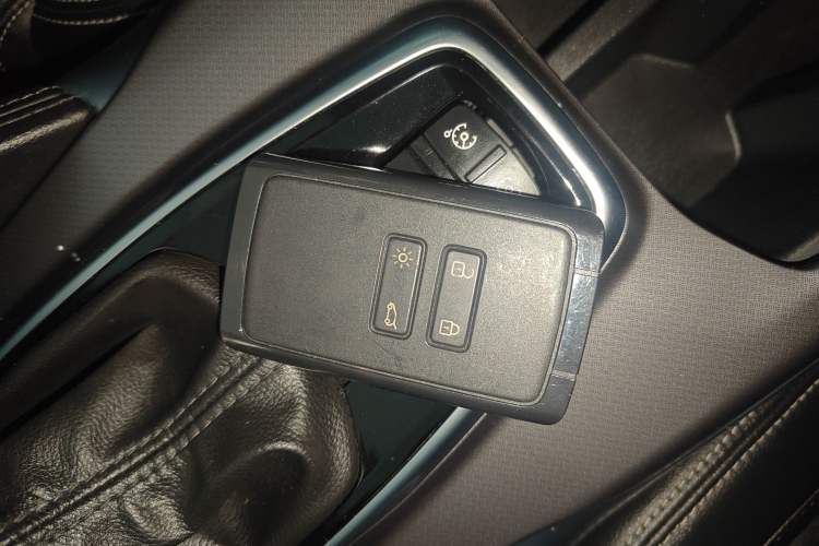 Used Renault Koleos 2018 2.5L Two-Wheel Drive Prestige Edition