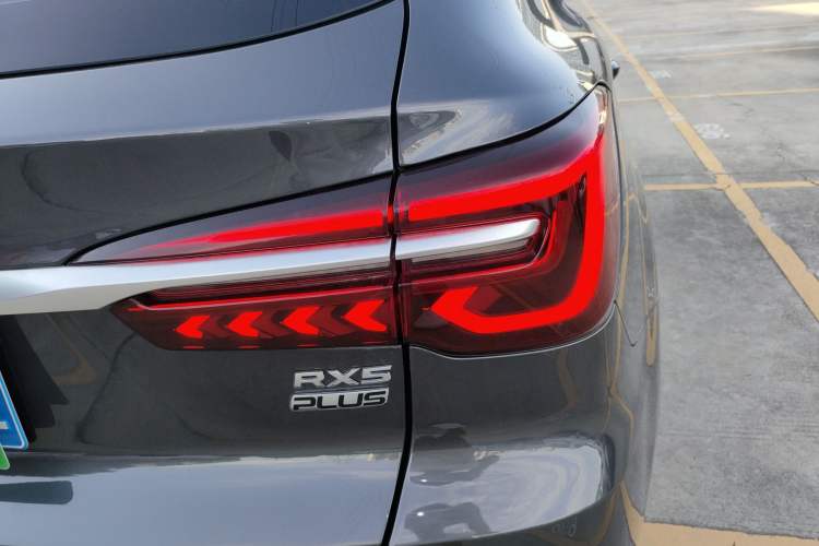 Used Roewe RX5 2023 PLUS 330TGI Automatic Trendsetting Smart Edition
