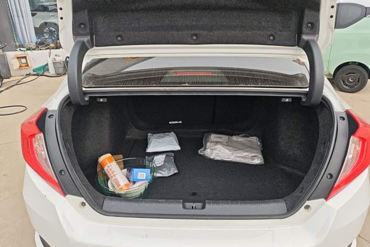 Used Honda Civic 2016 220TURBO CVT Prestige Edition
