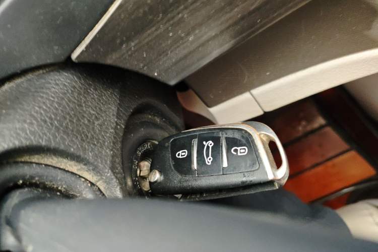 Used SAIC MAXUS G10 2018 PLUS 1.9T Manual Elite Edition Diesel
