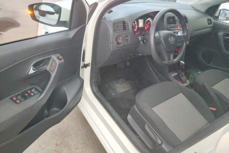 Used Volkswagen Polo 2016 1.4L Automatic Trendy Model
