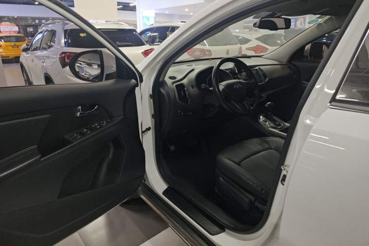 Used Kia Sportage R 2015 2.0L Automatic Two-Wheel Drive GLS