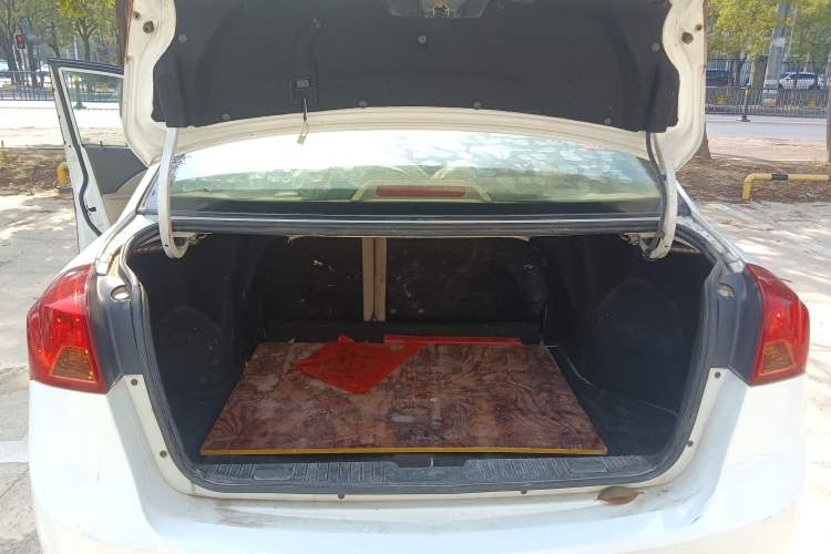 Used Buick Excelle 2015 1.5L Automatic Classic Model
