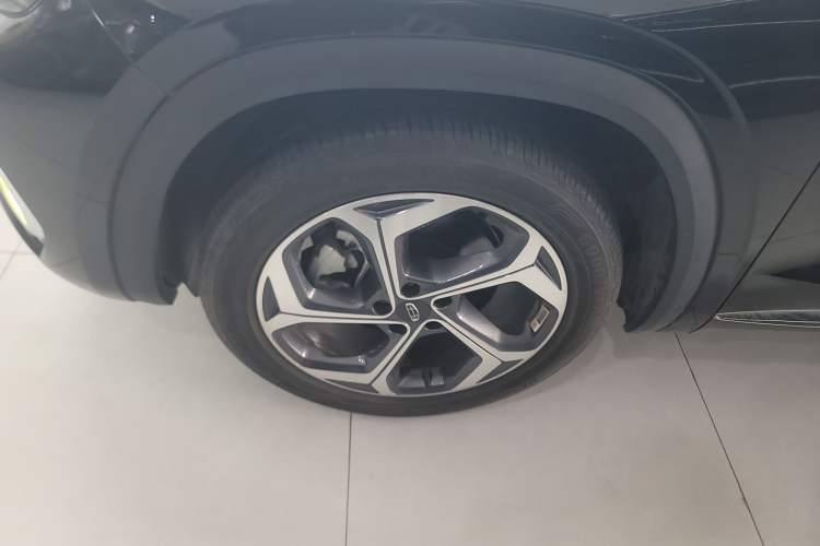 Used Geely Auto Monjaro L 2024 2.0TD High-Power Automatic Two-Wheel Drive Yunqi Version
