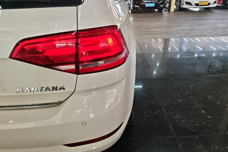 Used Volkswagen Santana 2018 Haval H9 1.5L Automatic Comfort Edition
