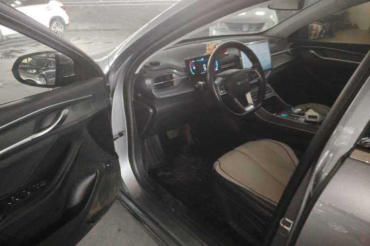 Used BYD Destroyer 05 2024 HONOR Edition DM-i 55KM Luxury Model
