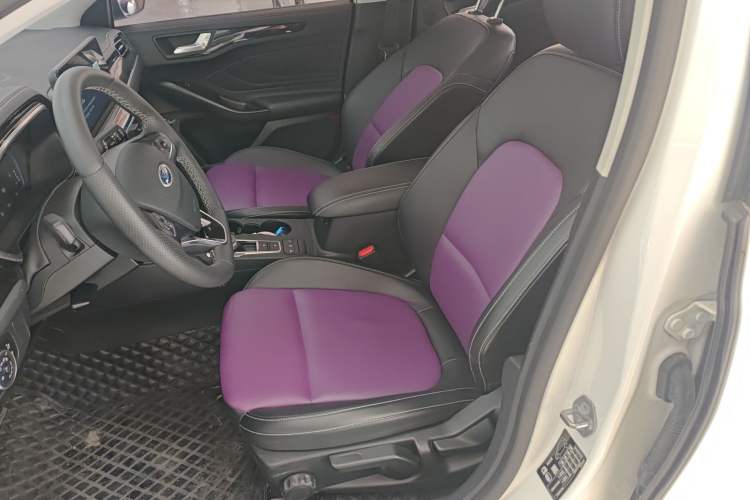 Used Ford Focus 2021 Hatchback EcoBoost 180 Automatic Titanium Edition
