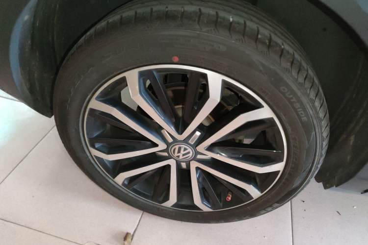 Used Volkswagen T-ROC 2019 280TSI DSG Two-Wheel Drive Comfort Version China VI Standard
