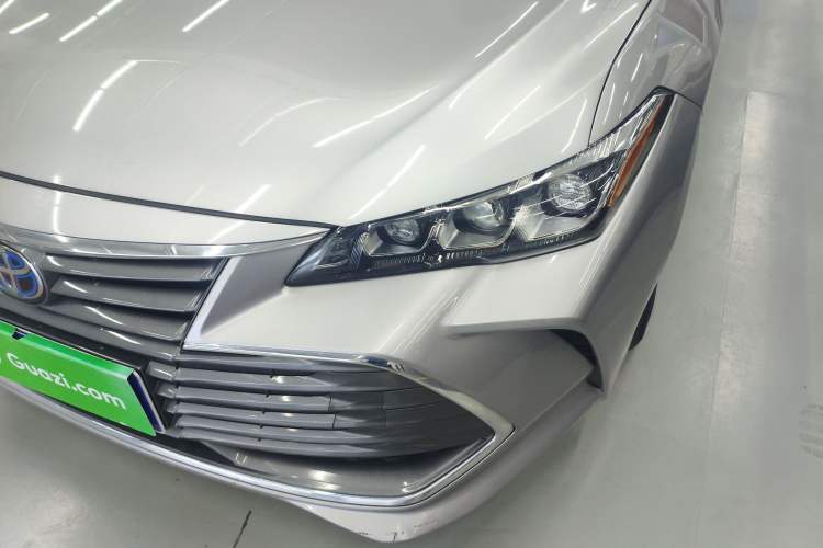 Used Toyota Avalon 2019 Dual-Engine 2.5L Luxury Edition China VI Standard