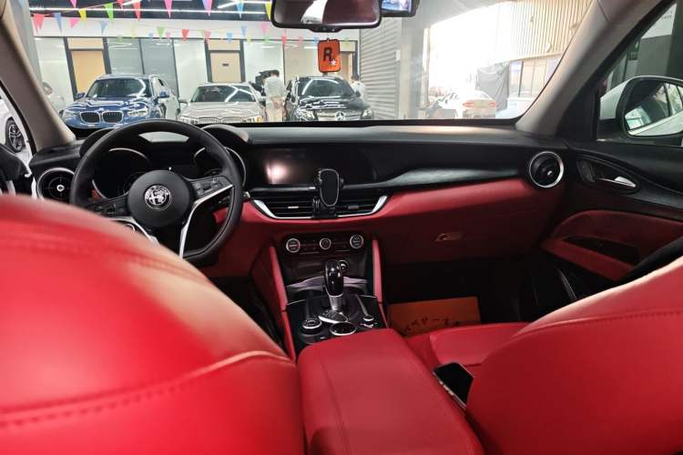 Used Alfa Romeo Stelvio 2017 2.0T 200HP Luxury Edition