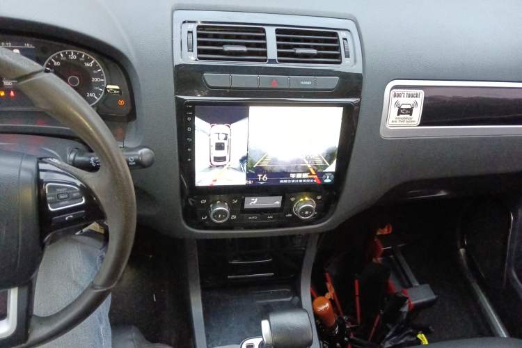 Used Yema T70 2015 Revised 1.8T CVT Elegant Version
