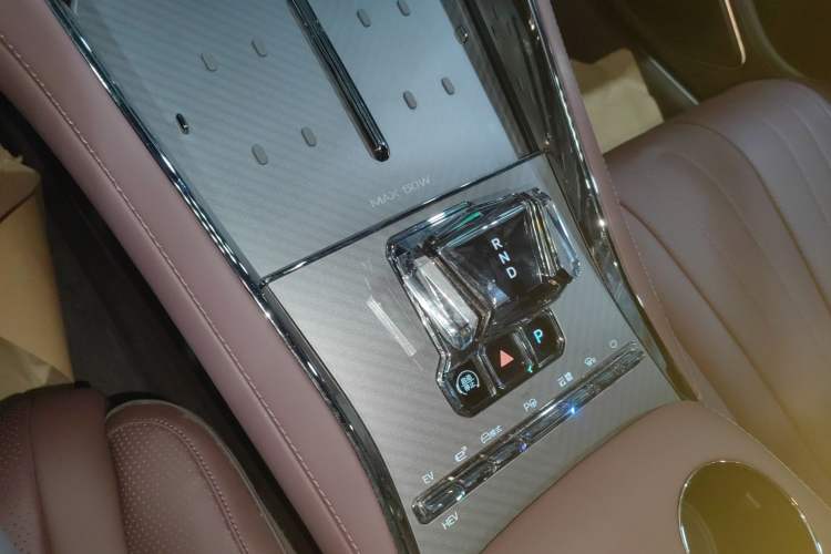 Used Denza Z9GT 2024 1100 Four-Wheel Drive Ultra Version
