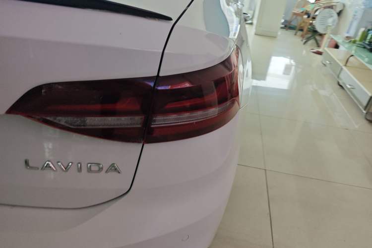 Used Volkswagen Lavida 2023 1.5L Automatic Full-Comfort Edition
