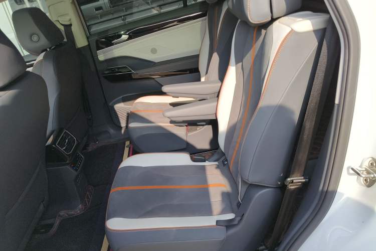 Used Volkswagen ID.6 CROZZ 2021 Revised Version Long-Range PRO Edition