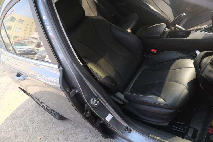 Used Roewe i5 2021 1.5L Manual Diamond Edition