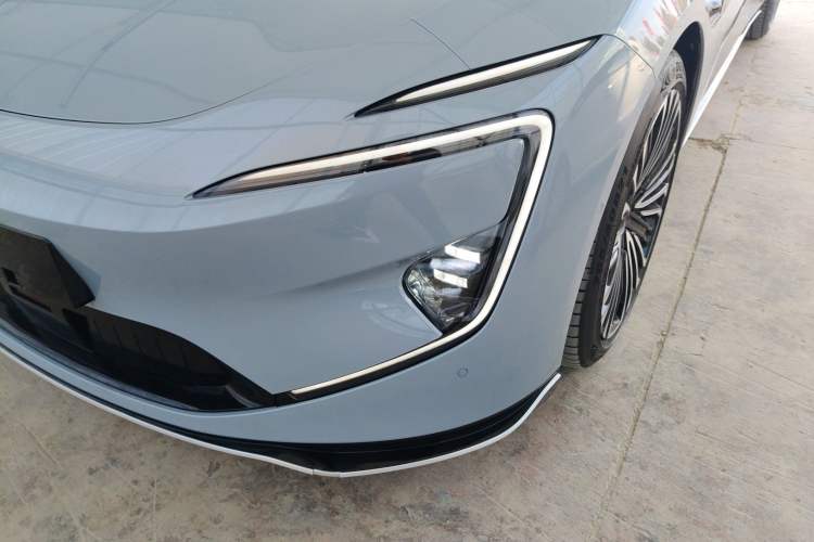 Used  12 2025 Master All-Electric Four-Wheel Drive
