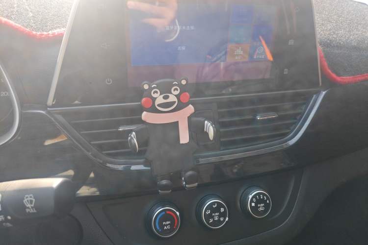 Used Baojun 310 2017 1.5L Automatic Fashion Model
