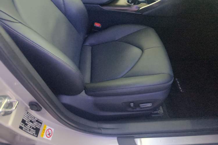 Used Toyota Camry 2018 2.5G Luxury Edition
