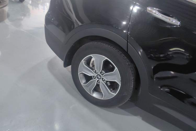 Used Hyundai Grand SantaFe 2015 2.0T 7-Seater Two-Wheel Drive Leading Edition
