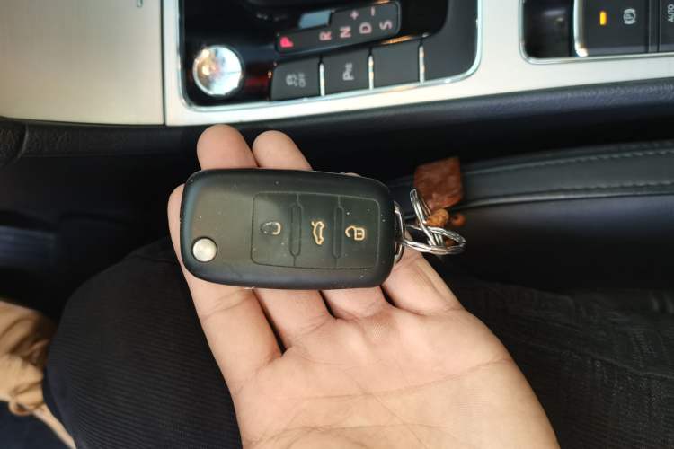 Used Volkswagen Passat 2014 1.8TSI DSG Prestige Edition
