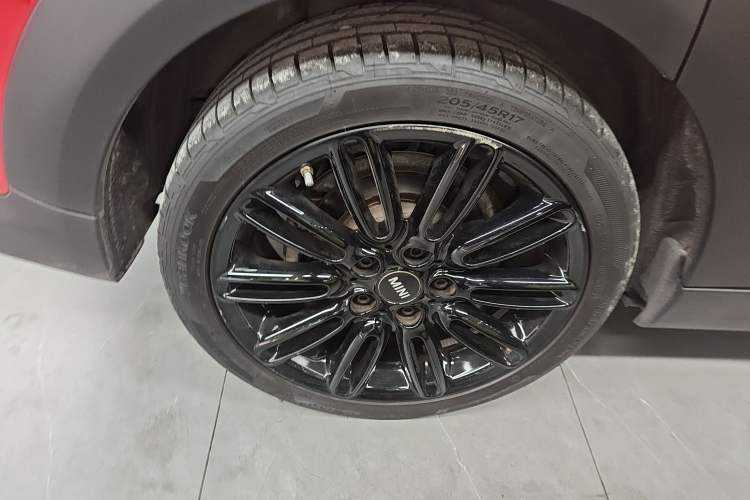 Used  MINI 2022 Updated 1.5T COOPER Artist Five-Door Edition
