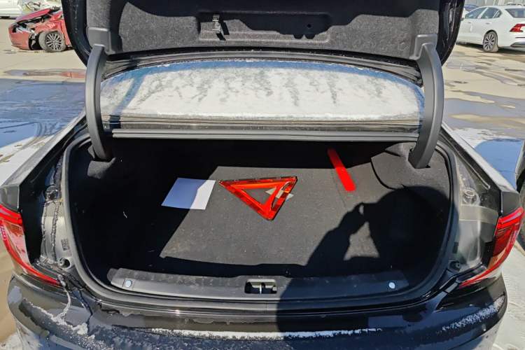 Used Volvo S90 2024 B5 Zhiyi Luxury Edition