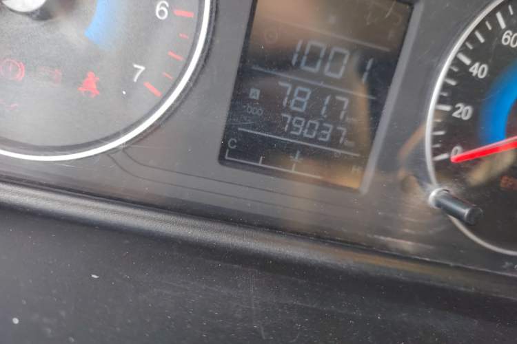 Used Dongfeng Fengon 330 2014 1.5L Manual Utility Version DK15