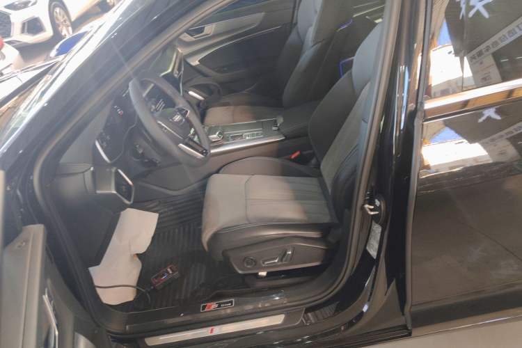 Used Audi A6L 2023 Revised 40 TFSI Luxury Dynamic Edition
