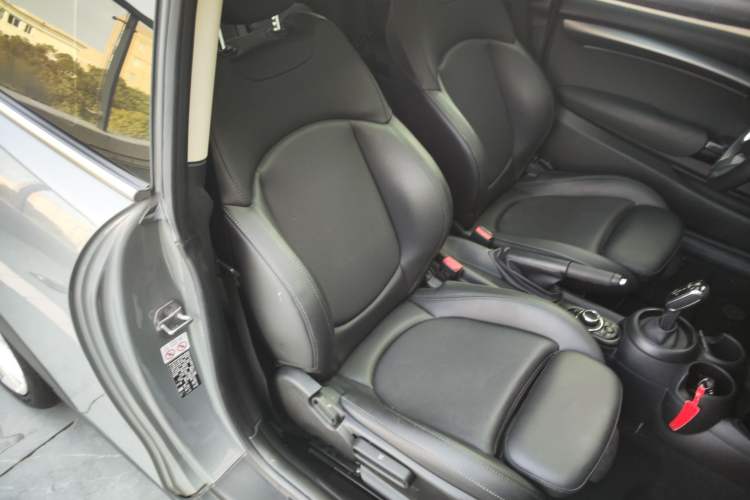 Used  MINI 2022 Updated 1.5T COOPER Classic Edition